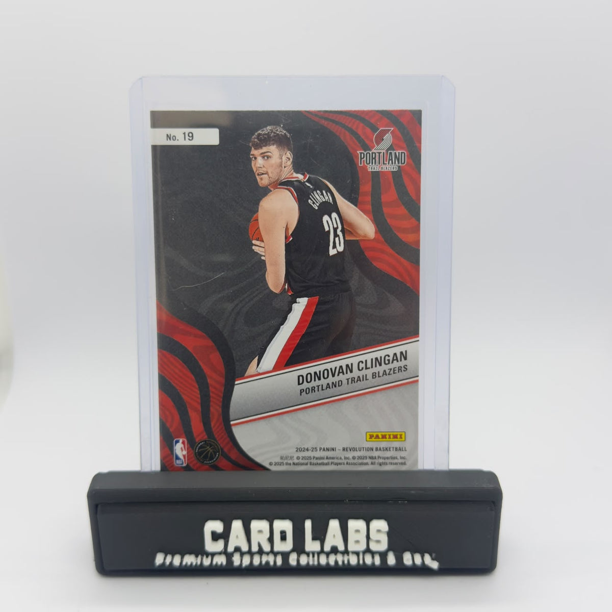 24-25 Panini Revolution Basketball Donovan Clingan RC New Wave #19